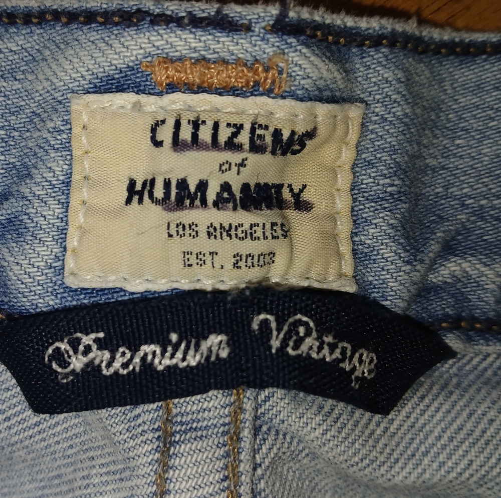 Citizens Of Humanity Light Blue Jeans with Emboidered  Pink Floral Accents - Picture 2 of 8